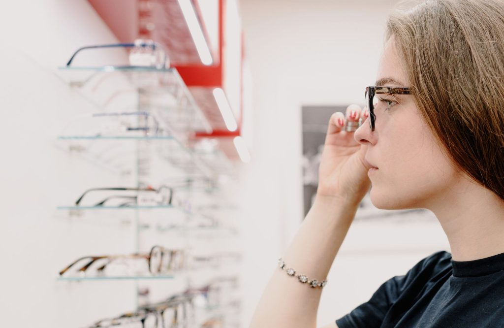 What Style Glasses Are in Fashion