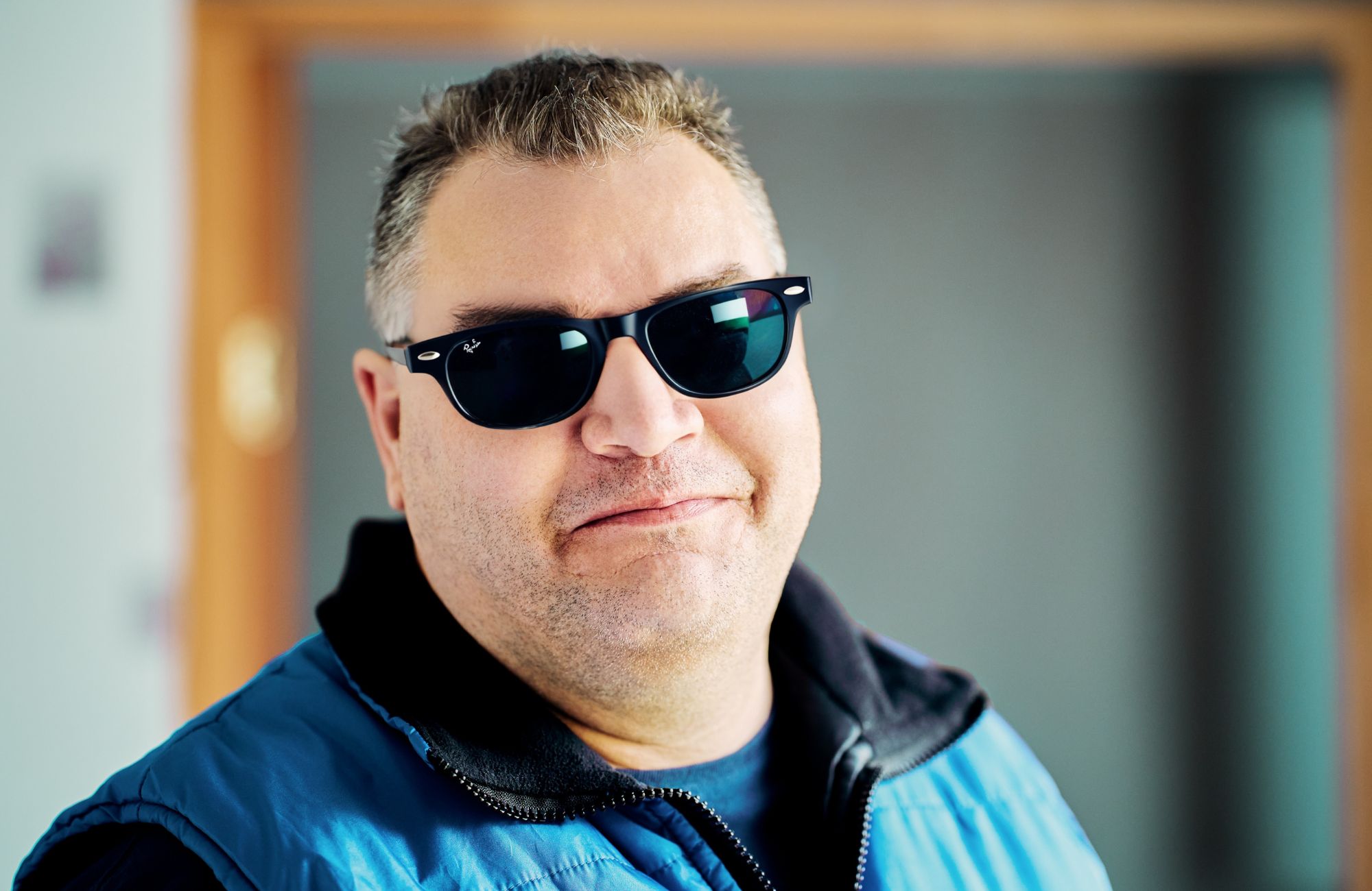 Best Ray Ban Wayfarer for Round Face: Fit, Style and Buying Tips
