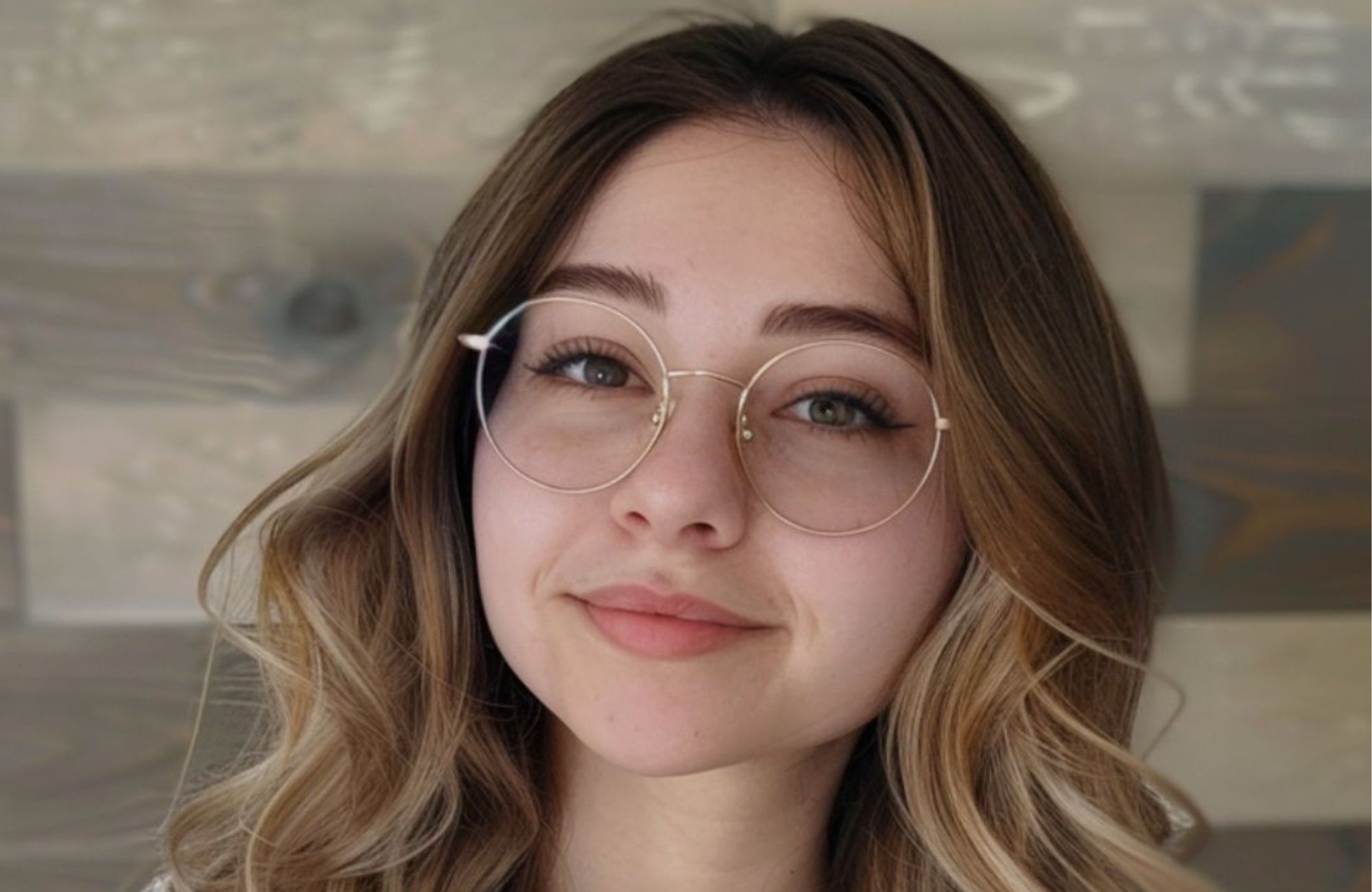 Trendy Glasses for Round Face: Best Styles That Flatter