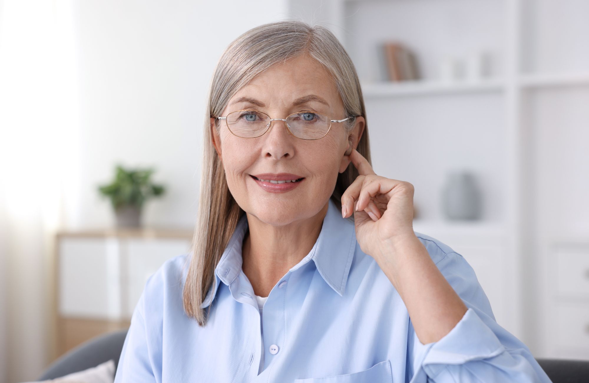 Best Glasses for Women Over 50: Style, Comfort, and Fit